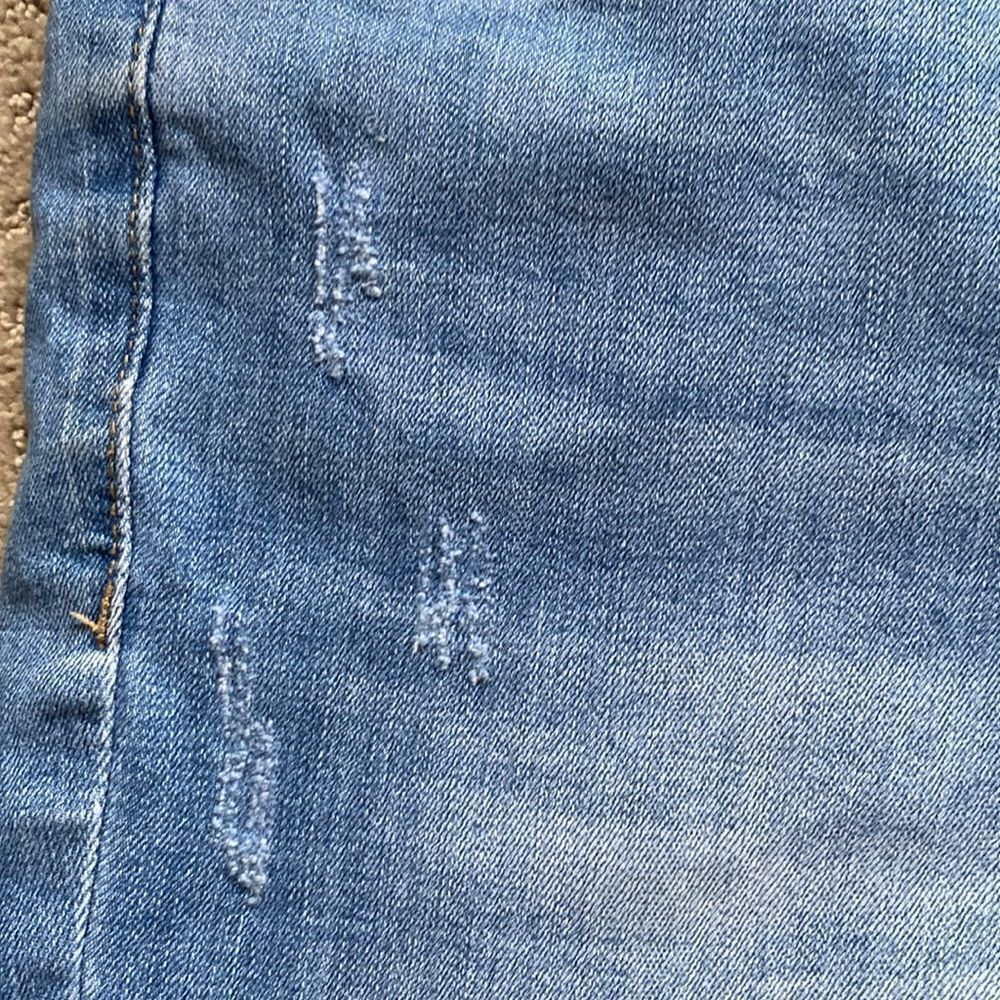 Seven7 Distressed Denim Shorts – Size 12 – Frayed Hem – Good Condition - Picture 2 of 7